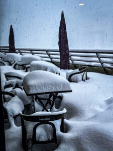 terrasse pleine de neige